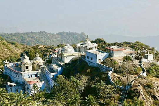 mount-abu-Achalgarh-Fort